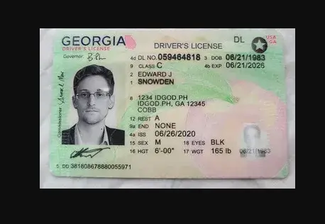 Buying a fake ID - Example of a High-Quality Fake ID from ID GOD Buying a fake ID - Example of high-quality ID GOD photo