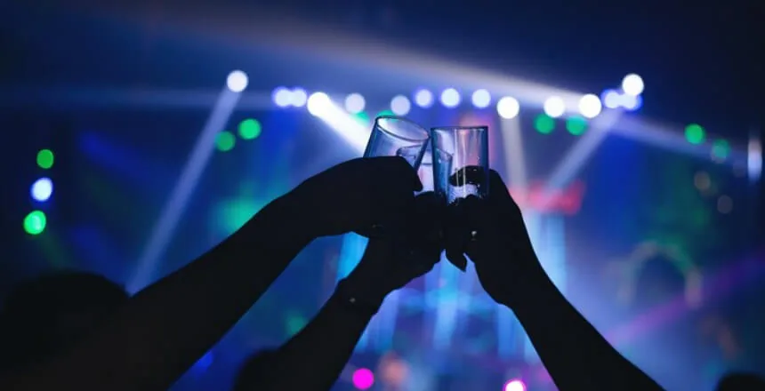 Fake IDs and Dallas Bars: Understanding ID Laws, Risks, and Safer Alternatives