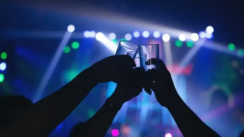 Fake IDs and Dallas Bars: Understanding ID Laws, Risks, and Safer Alternatives